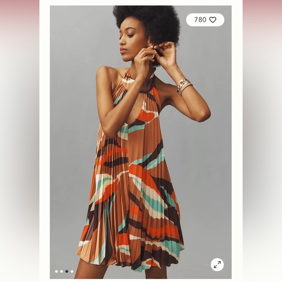 🌟Host Pick🌟 NWT Hutch Halter Pleated Swing Mini Dress - size S - Picture 3 of 5